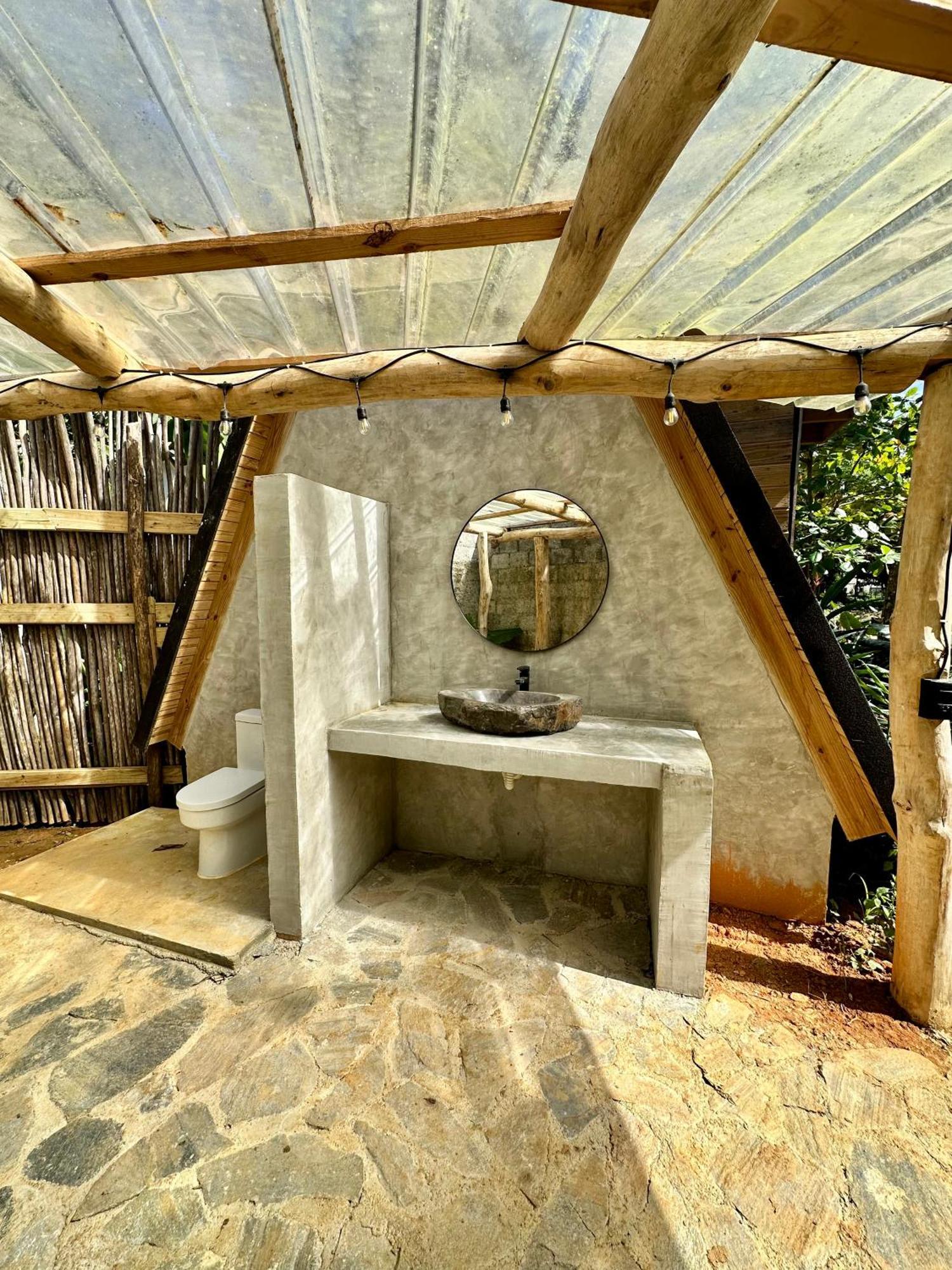 Leisy'S Garden Hostel & Rooms Samana Dış mekan fotoğraf