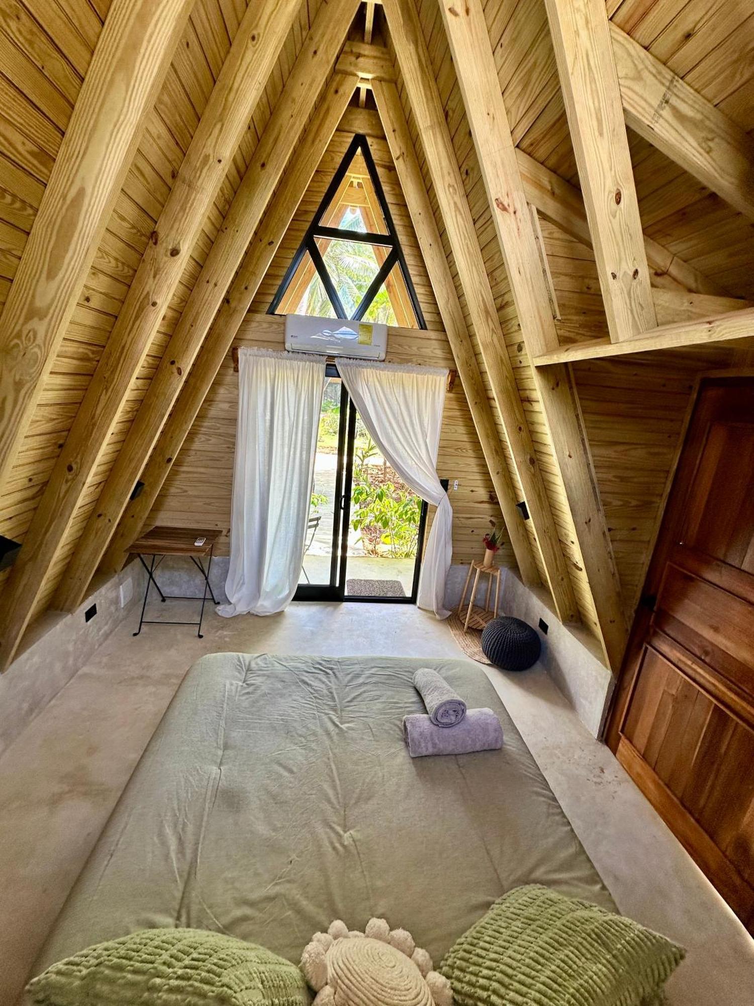 Leisy'S Garden Hostel & Rooms Samana Dış mekan fotoğraf